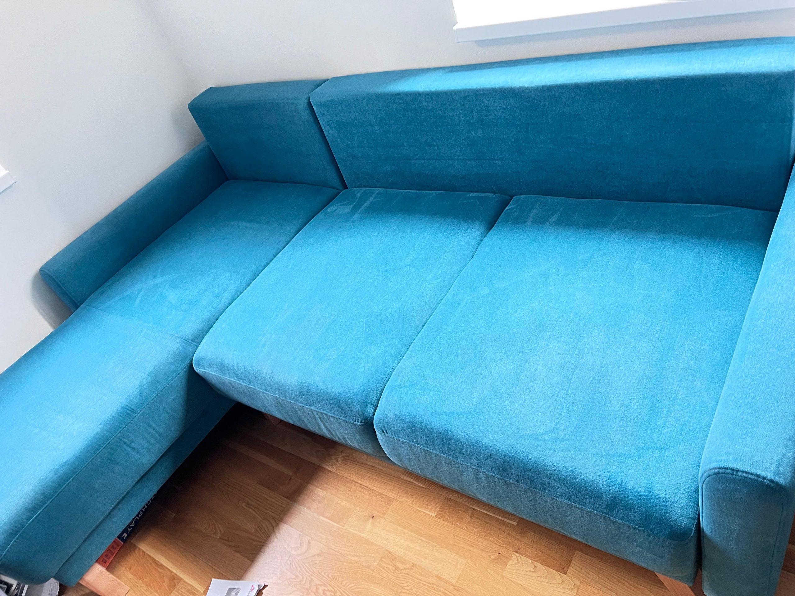 green-sofa2